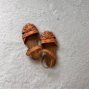 Toddler girls size 8 sandals